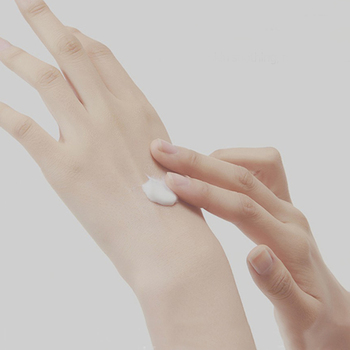 Крем для рук с пептидами Bueno Charmante Odeur Peptide Hand Cream 50г.