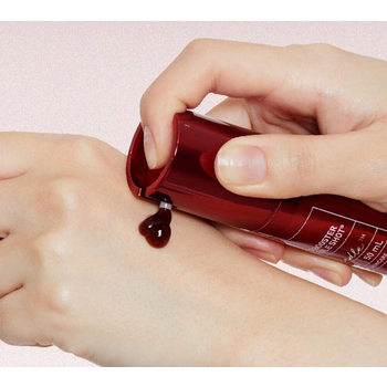 VT Cosmetics Red Booster Reedle Shot 300 50мл Антиоксидантная бустер-сыворотка с микроиглами